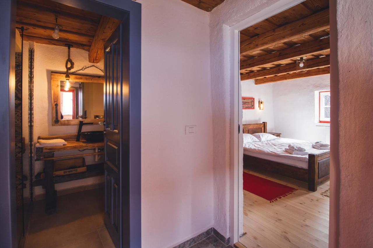 The Hut Retreat Villa Fantanele  Dış mekan fotoğraf