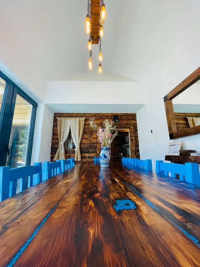 The Hut Retreat Villa Fantanele  Dış mekan fotoğraf
